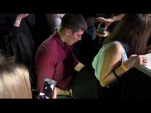 ❤️ Tinuod nga sekso sa usa ka nightclub sa Russia. Ang 18-anyos nga Ruso nga babaye sa anus ug puwerta nakighilawas sa usa ka nightclub ☑ kualidad nga sex sa ceb.xxx050890.ru